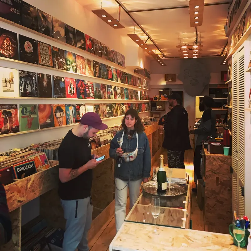 Platypus Record Shop - Platypus Records in Burgwallen Oude Zijde, Amsterdam