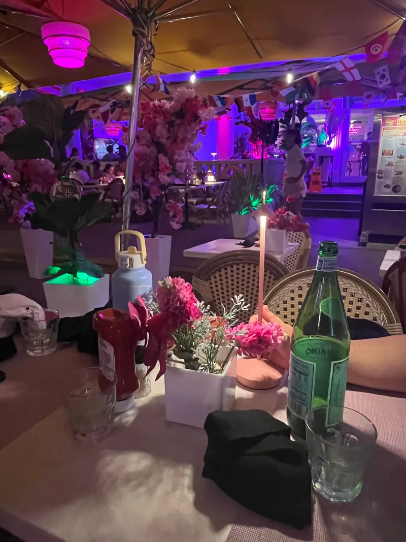 The Birdcage Cafe