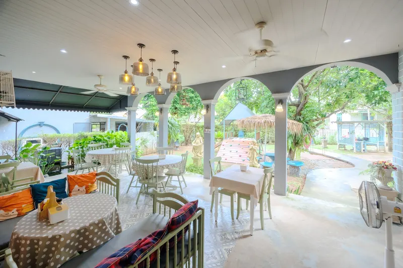 สีคราม คาเฟ่ : Sea Calm Cafe in Mai Khao, Phuket
