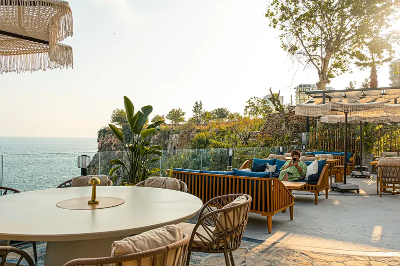 La'Vera Restaurant & Bar
