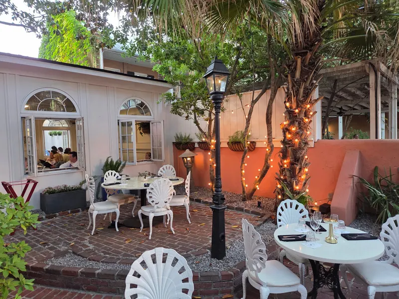 82 Queen in Downtown Charleston, Charleston