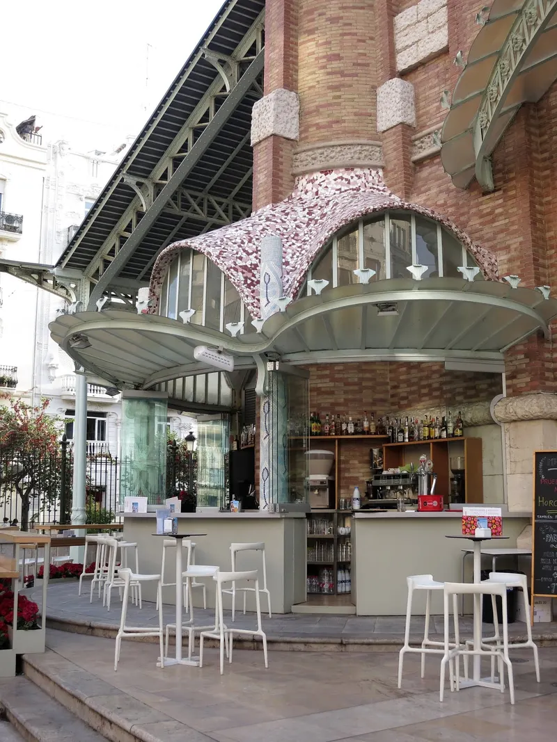 Mercado de Colón in el Pla del Remei, Valencia