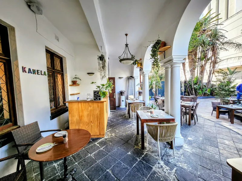 Kanéla Café