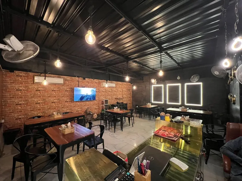 Mr. Tandoor Restaurant