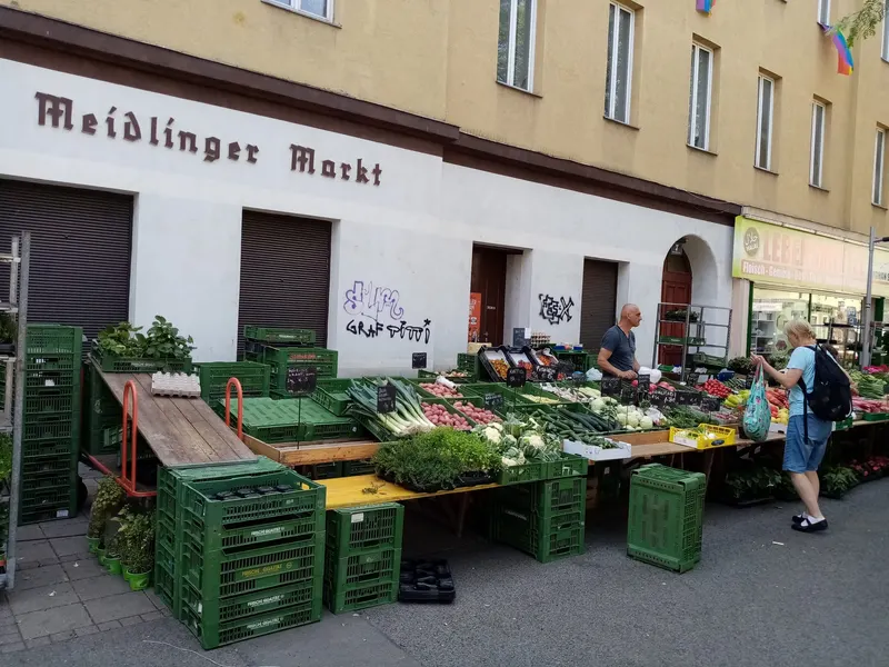 Meidlinger Markt in Meidling, Vienna