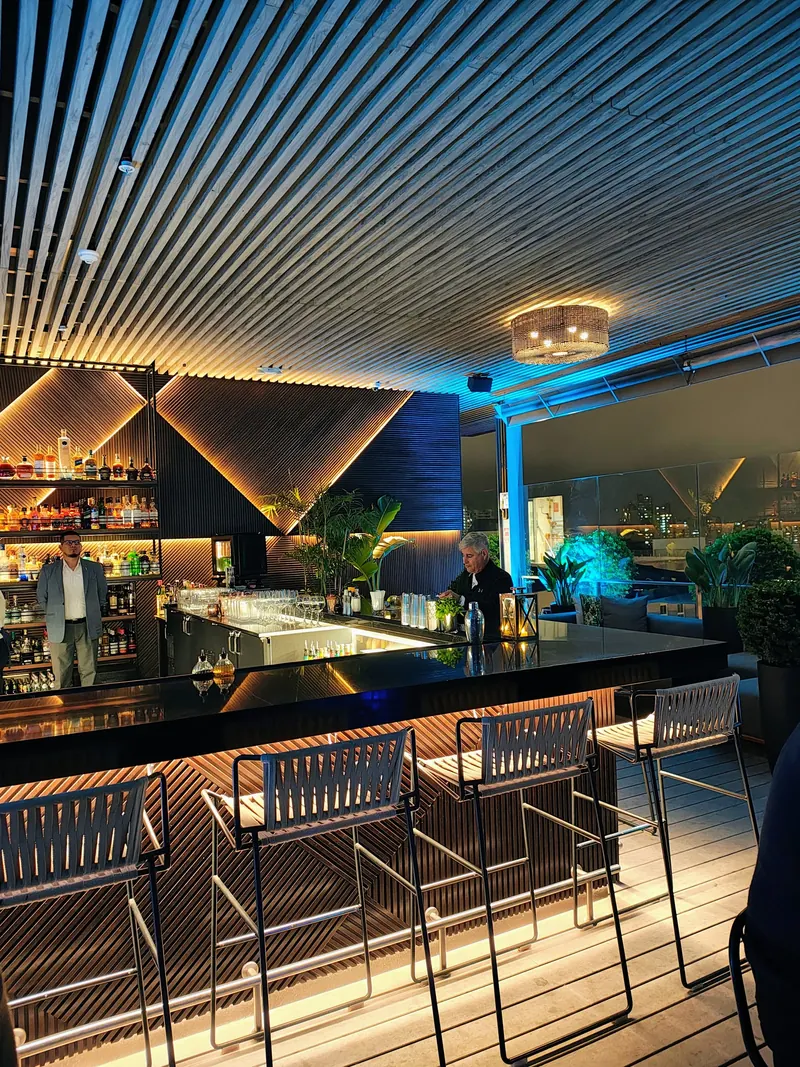 Celeste Solar Bar