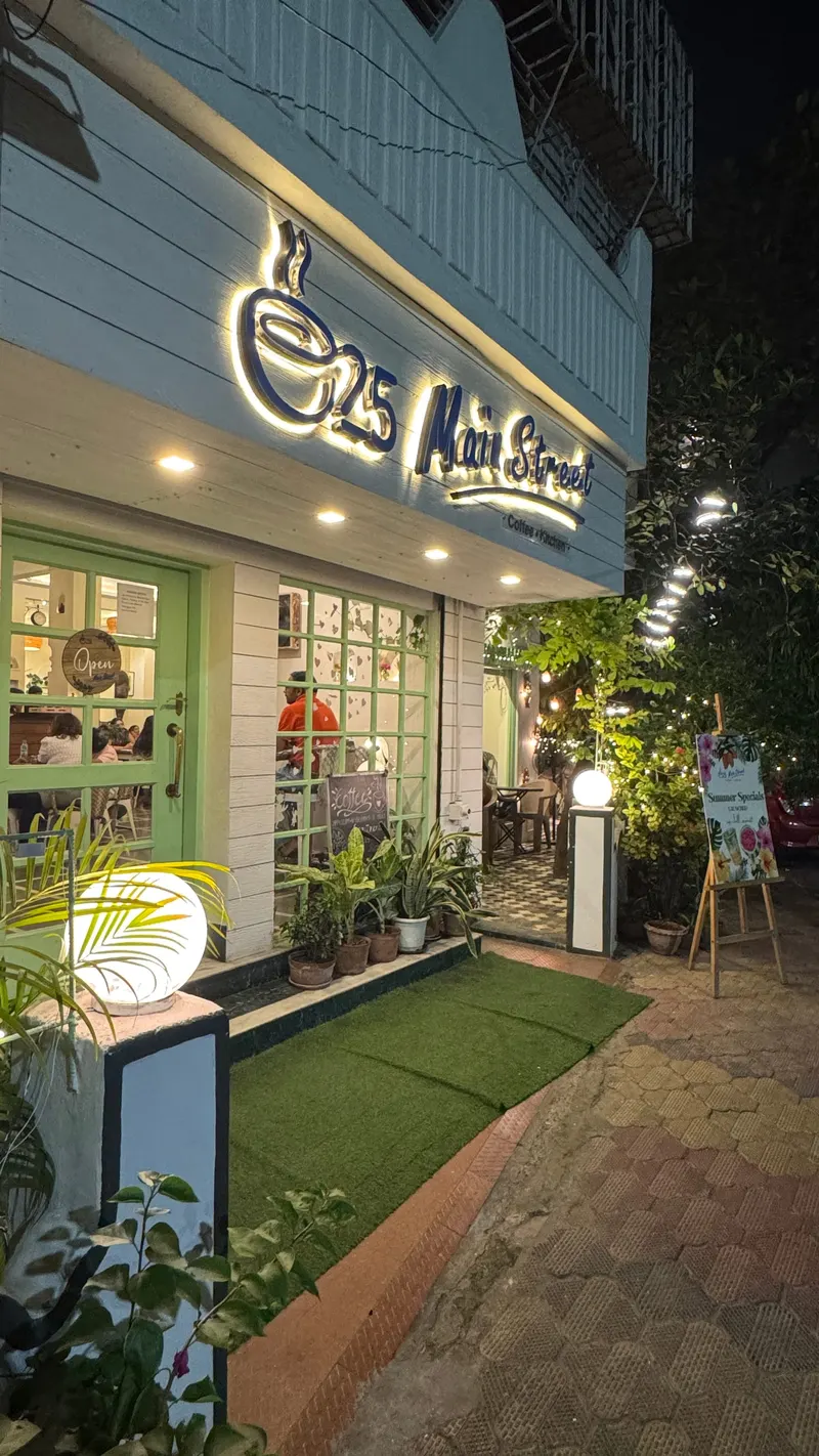 25 Main Street Cafe