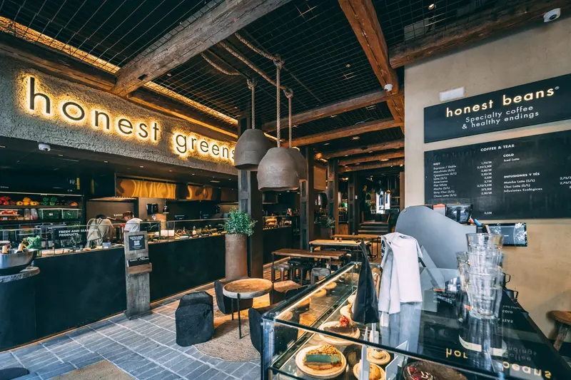 Honest Greens Gran Via 7 in Cortes, Madrid
