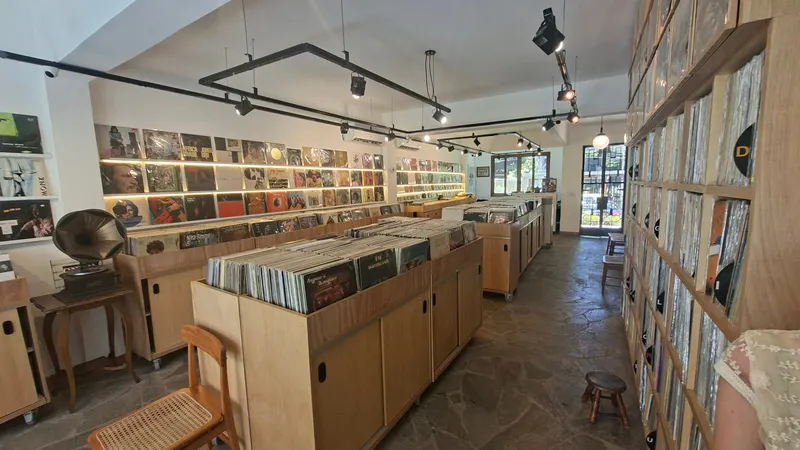 Tropicália Discos