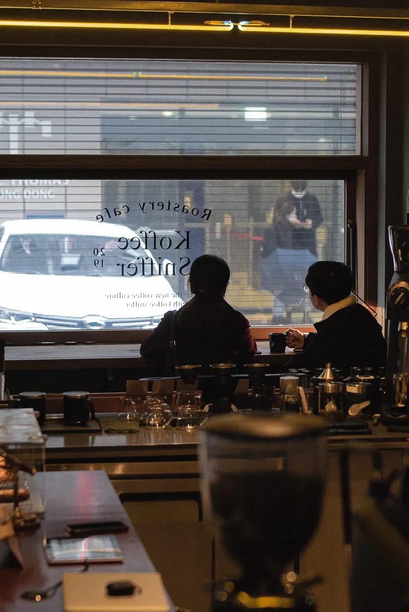 Koffee sniffer in Gwanghwamun, Seoul