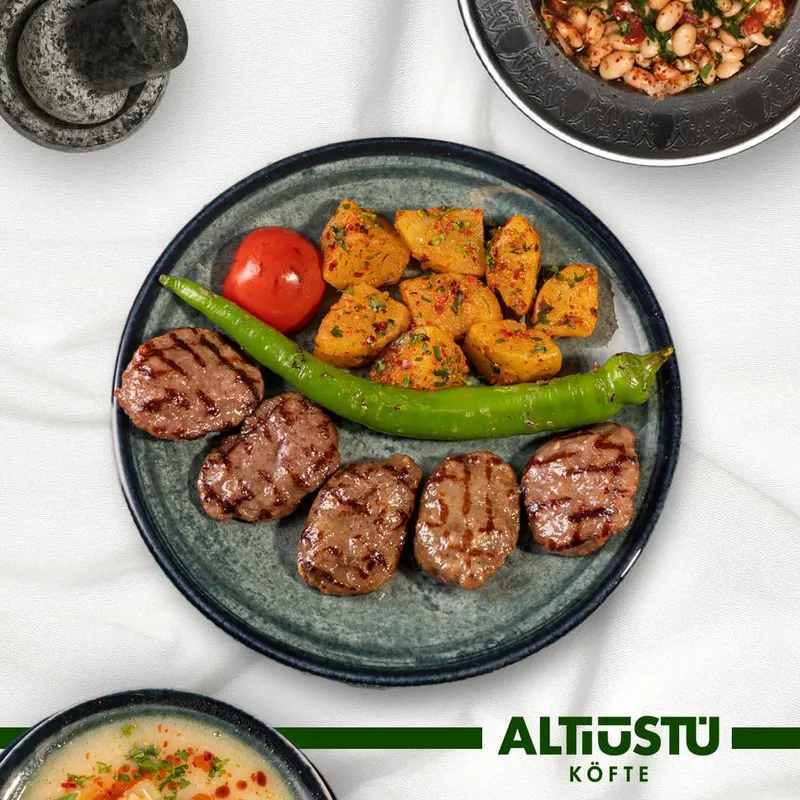 Altı Üstü Köfte in Gülfem Hatun, Istanbul