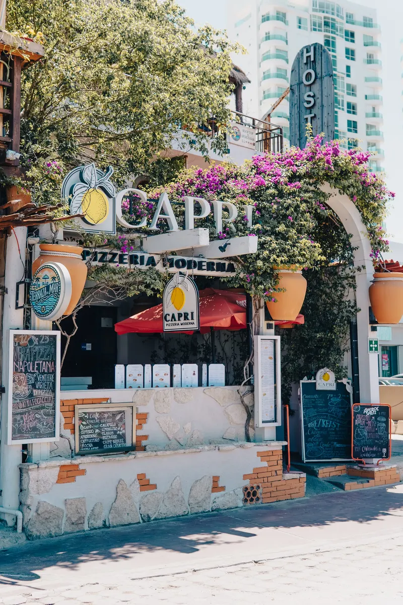 Capri Pizzeria Moderna