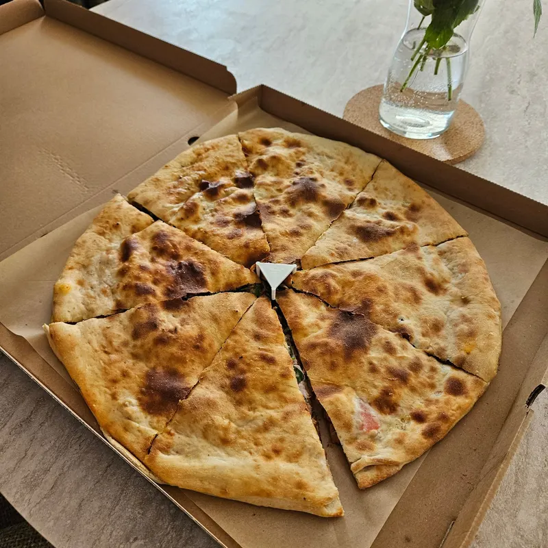 Bon Pizza