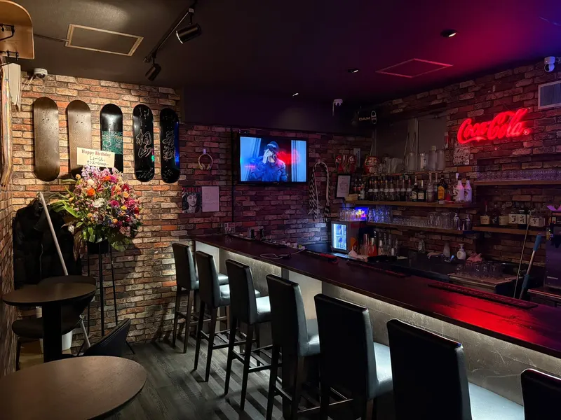 Bar Sky kyoto(バースカイキョウト)Hookah&KARAOKE&DART カラオケ ダーツ in Nakagyo Ward, Kyoto