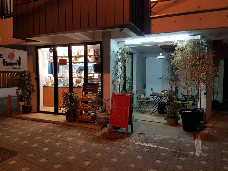 SF Bagels in Yeonnam-dong, Seoul