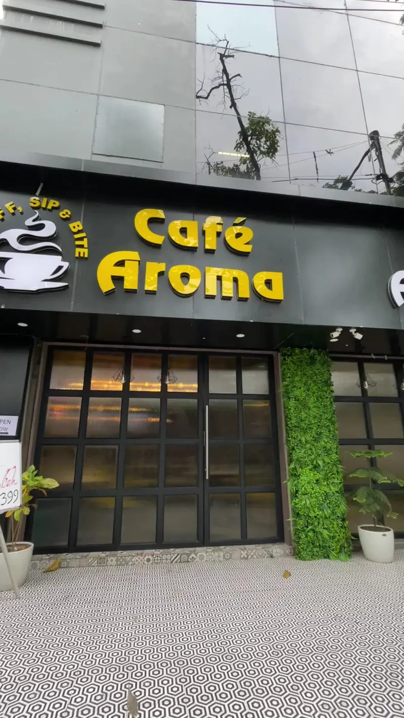 Cafe Aroma in Park Circus, Kolkata