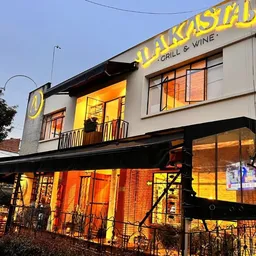Lakasta