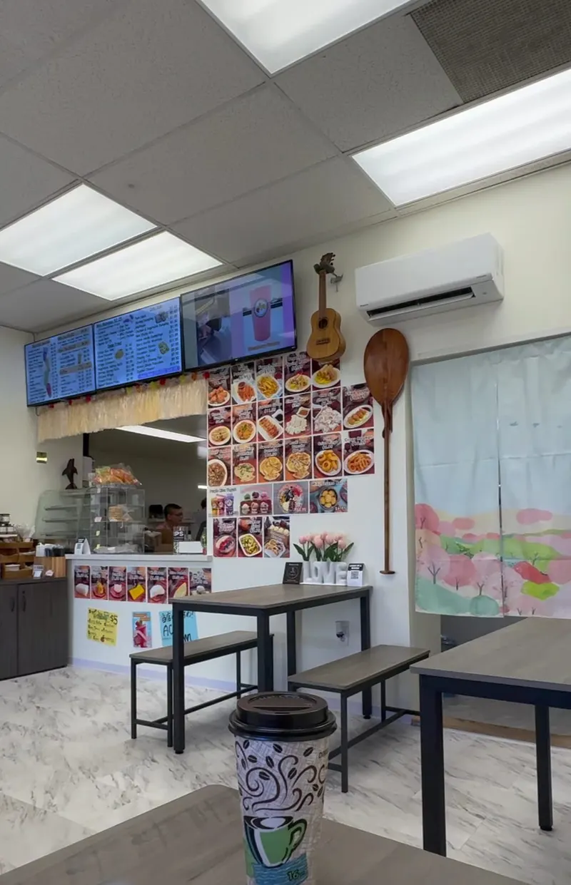 Honolulu Kitchen Little Corner Cafe in McCully-Moiliili, Honolulu