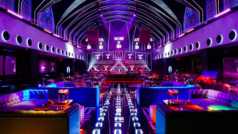 Alexa Suites & Lounge