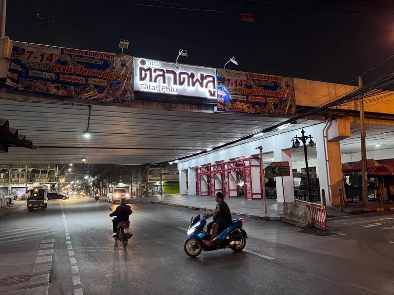 Talat Phlu food market in Thonburi, Bangkok