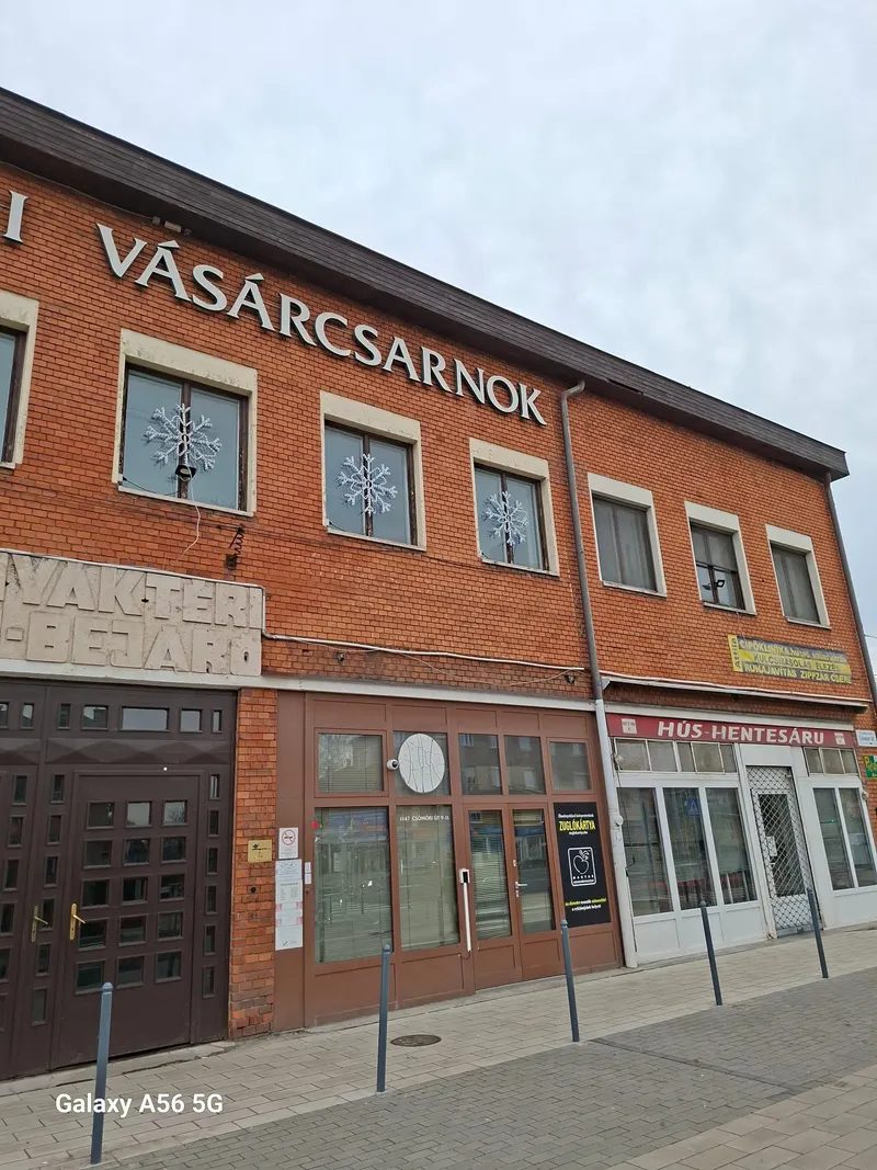 Bosnyák Téri Vásárcsarnok