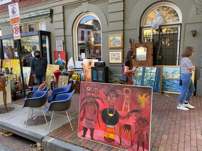 L'Enfant Gallery