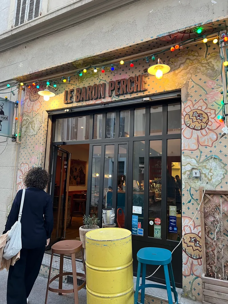 Le Baron perché