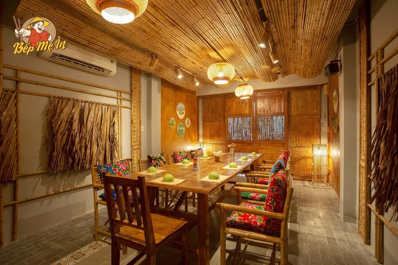 Bếp Mẹ Ỉn - Vietnamese Restaurant in Nguyễn Thái Bình, Ho Chi Minh City