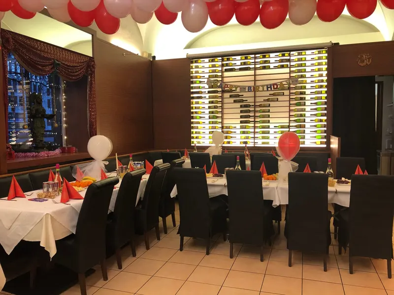 Newdelhi Indisches Restaurant & Bar in Neuhausen, Munich