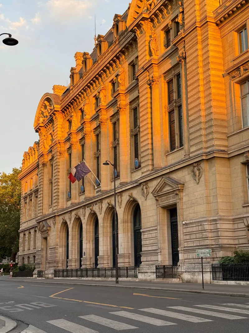 Librairie Compagnie in Quartier Les Îles, Paris