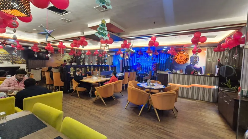 Royal Cafe & Dining : Best Restaurant in Varanasi