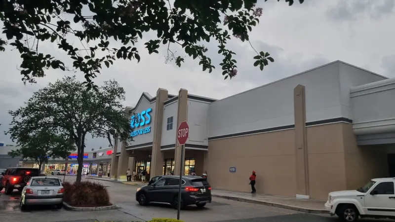 International Drive Value Center