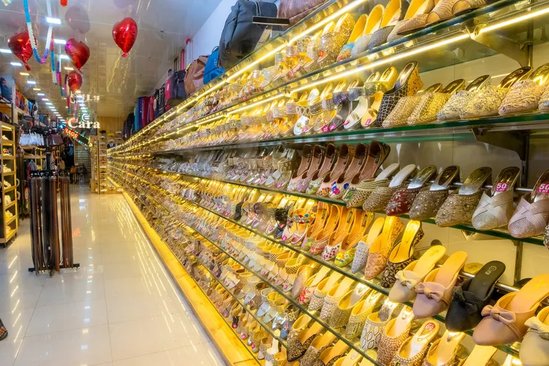Cara fashions - Borivali, LT Road