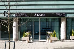 À L’aise