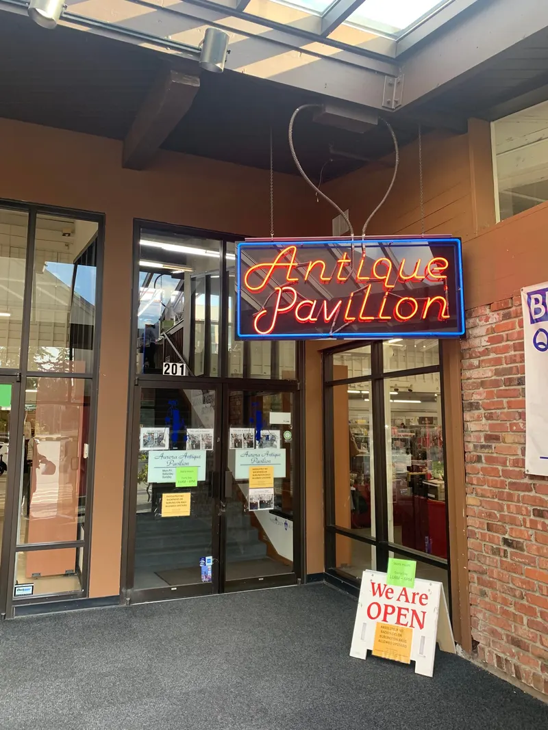 Aurora Antique Pavilion in Southcenter, Seattle