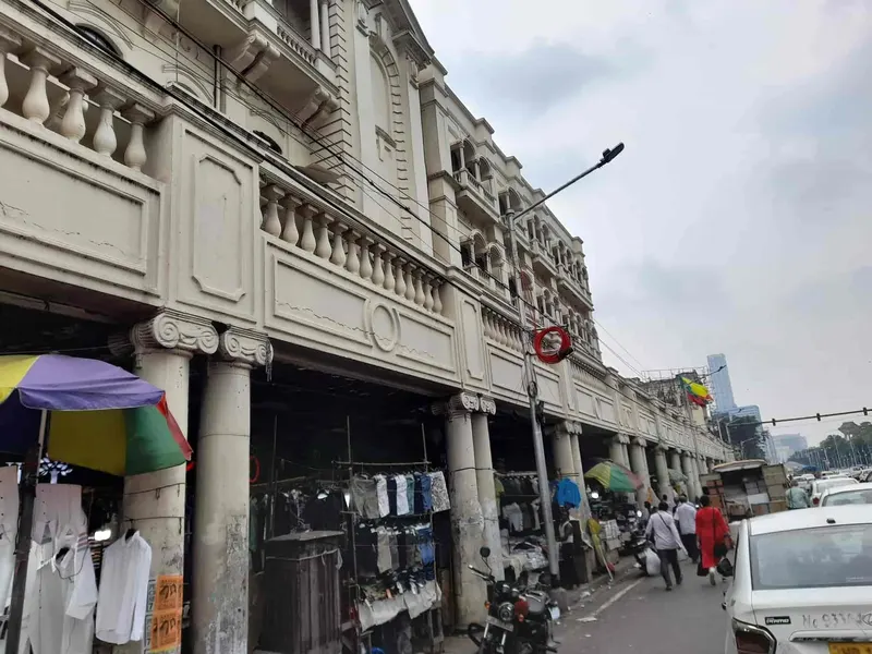 Esplanade Dharmatala Market