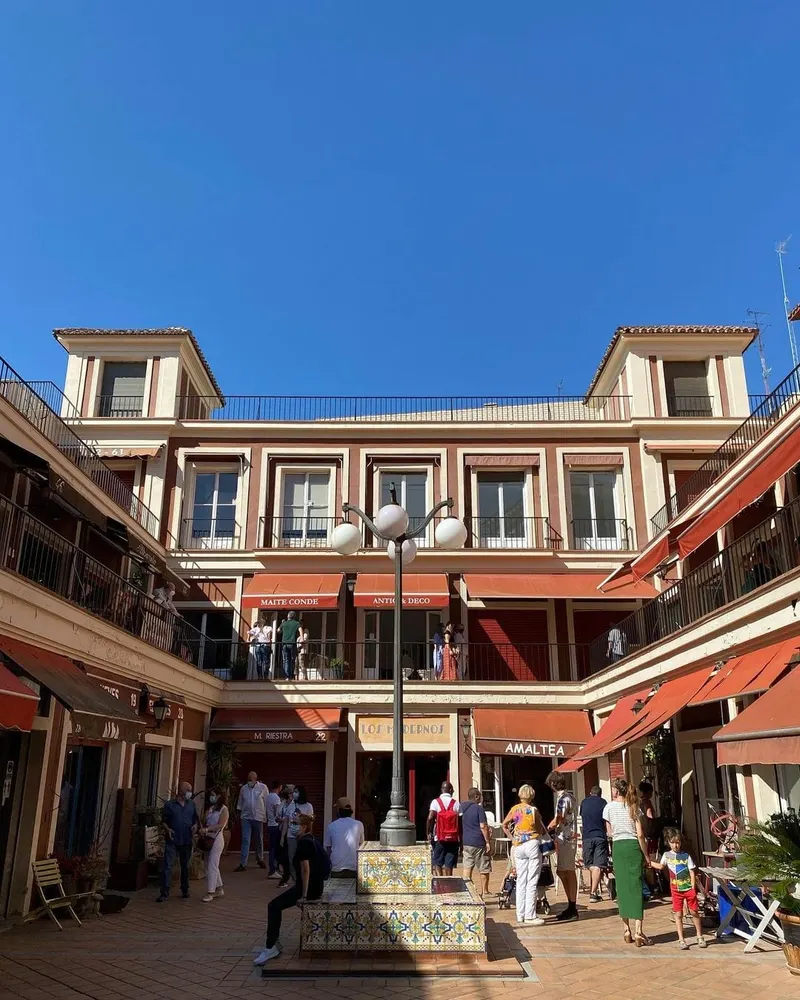 Nuevas Galerías del Rastro