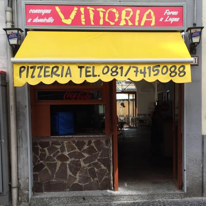 Pizzeria e Trattoria Regina Vittoria in Capodimonte, Naples
