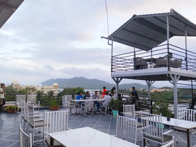 Saga Lake View Restaurant