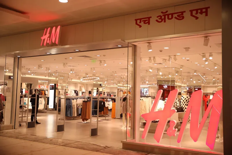 R CITY in Prabhadevi, Mumbai