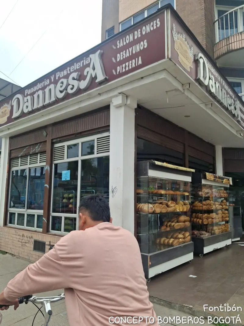 Panaderia Y Pastelería La Dannesa