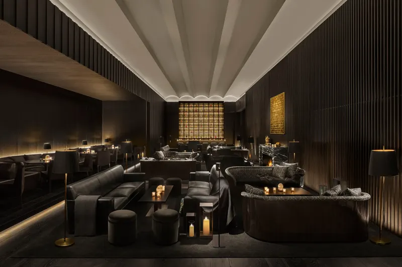 Gold Bar at EDITION