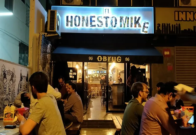 El Honesto Mike - Los Leones in Los Leones, Santiago