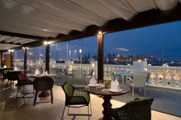 Al Shurfa Arabic Lounge