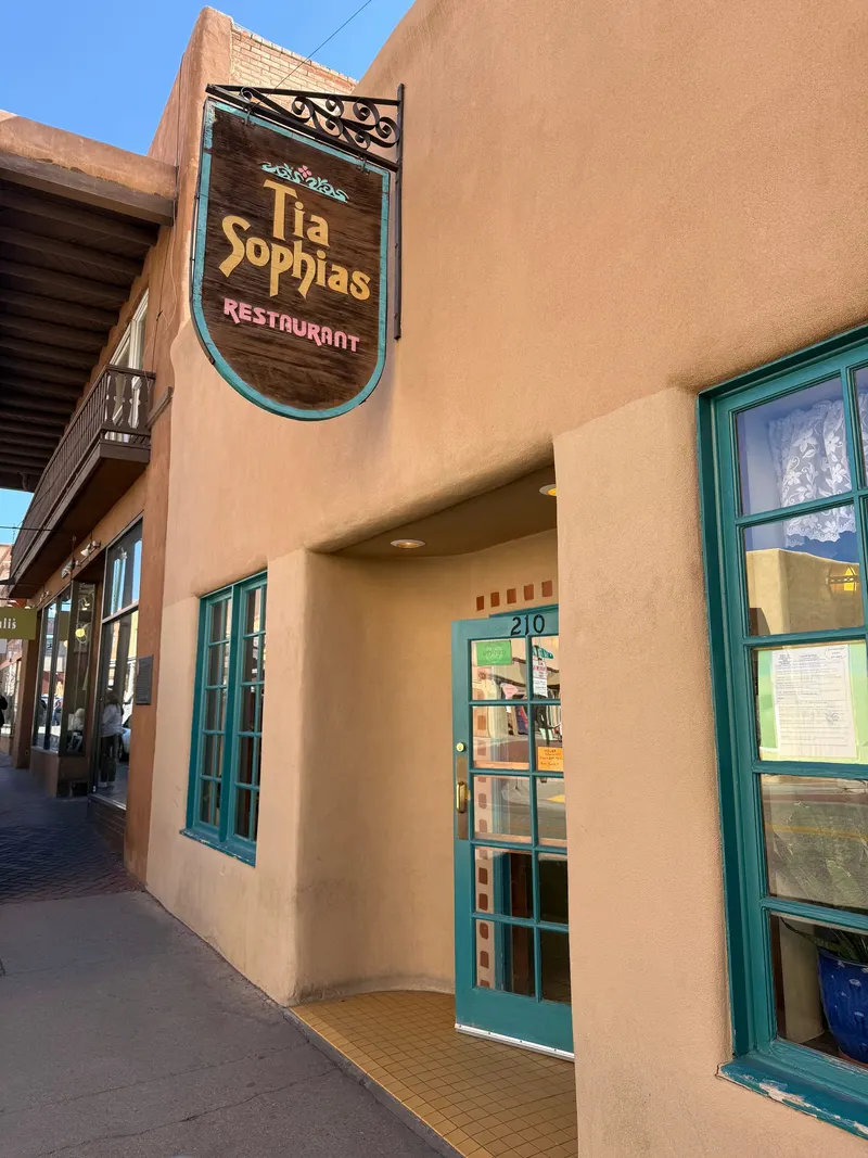 Tia Sophia's