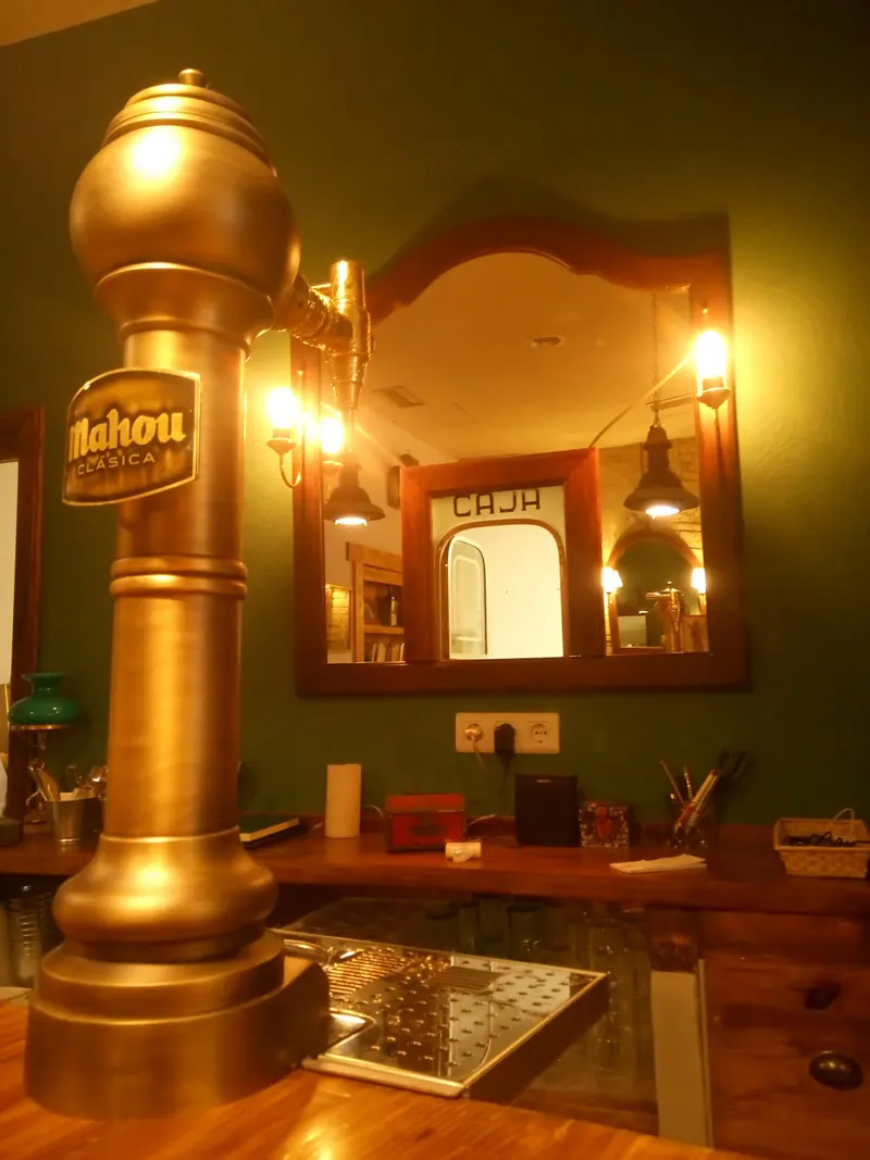 El Bajo Bar