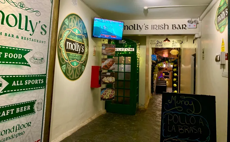 Molly's Irish Bar and Restaurant Cusco