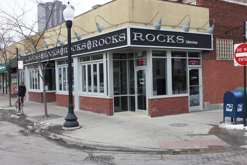 Rocks lakeview in Lake View East, Chicago