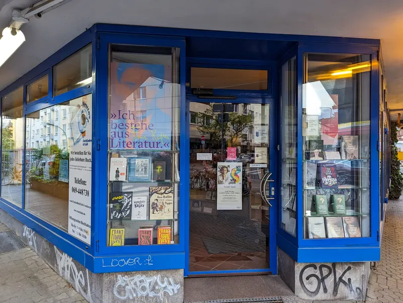 Ypsilon Buchladen & Café
