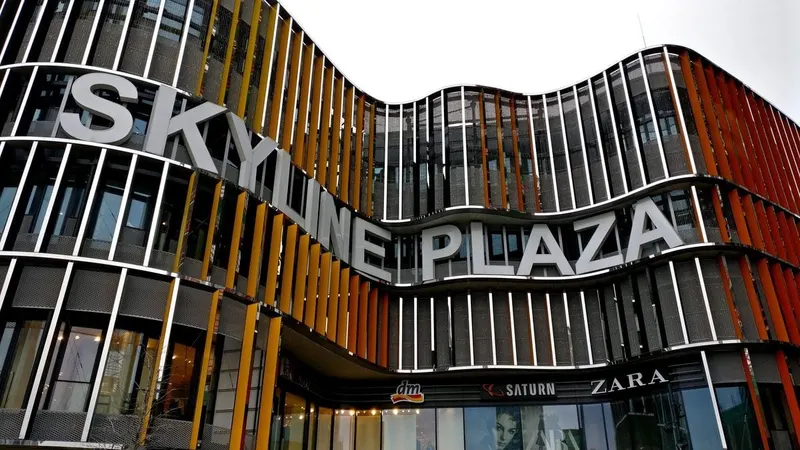 Skyline Plaza